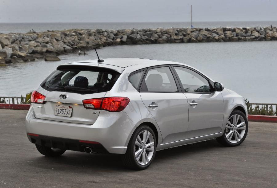  Kia Forte 5-Door 2011 года  (фото 45 из 89)